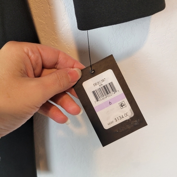 NWT DKNY Women's Black Draped Ruched Sheath Dress Size 6 - Picture 9 of 12